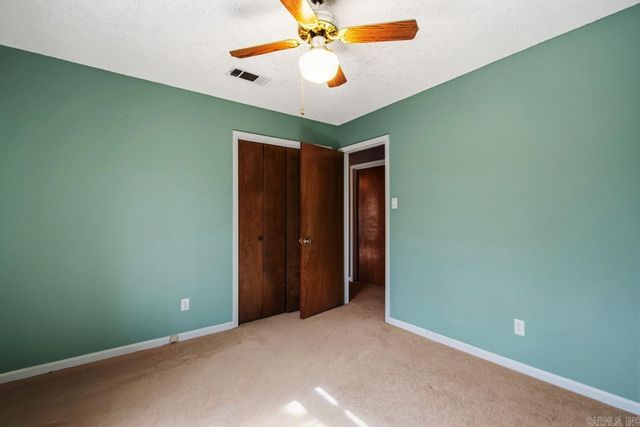 16 Thornhill Drive, Sherwood, AR 72120