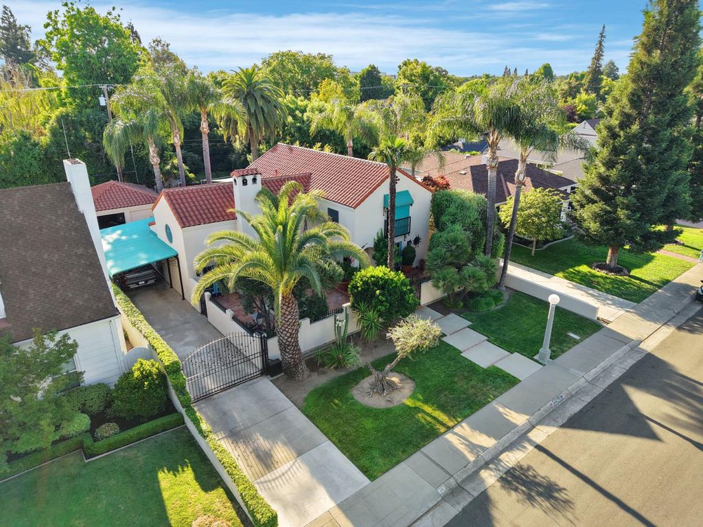 Image 2 of property listing at 115 S Avena Avenue, Lodi, CA 95240