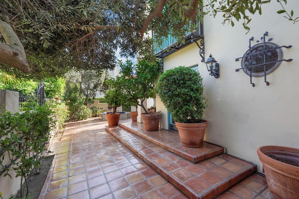 Image 24 of property listing at 115 S Avena Avenue, Lodi, CA 95240