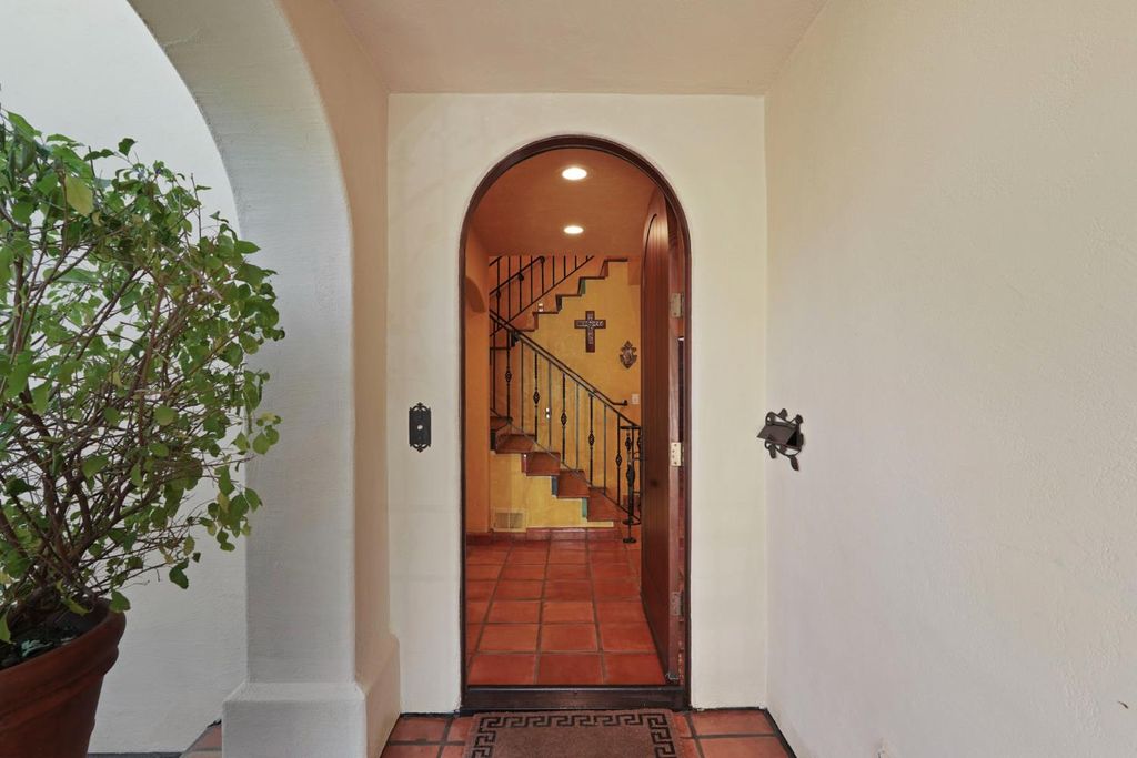 Image 26 of property listing at 115 S Avena Avenue, Lodi, CA 95240