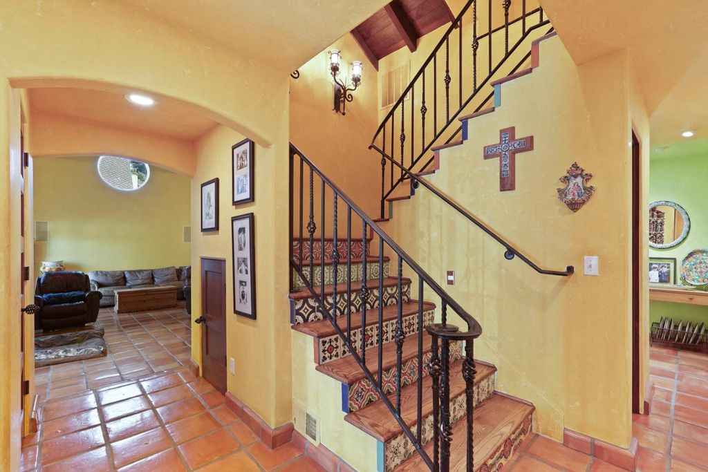 Image 27 of property listing at 115 S Avena Avenue, Lodi, CA 95240