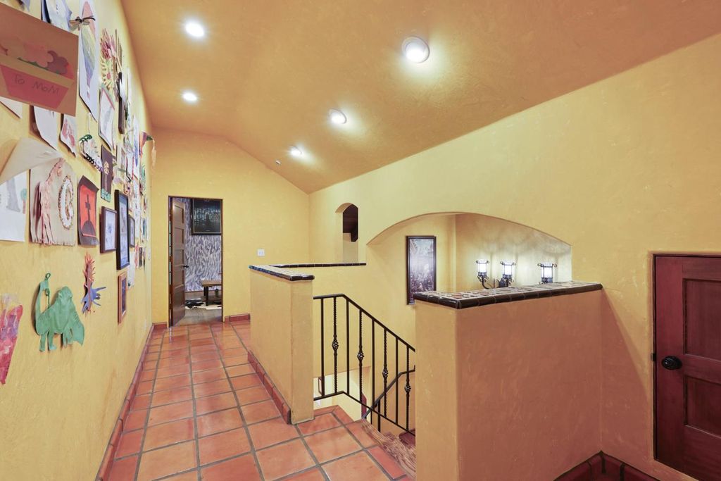 Image 28 of property listing at 115 S Avena Avenue, Lodi, CA 95240