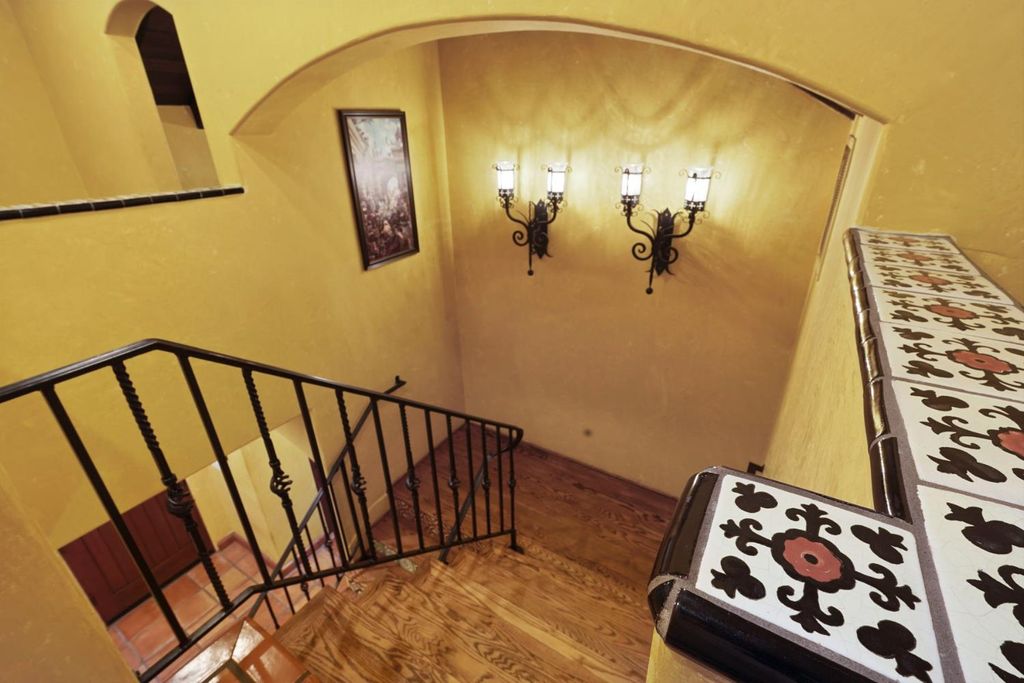 Image 37 of property listing at 115 S Avena Avenue, Lodi, CA 95240