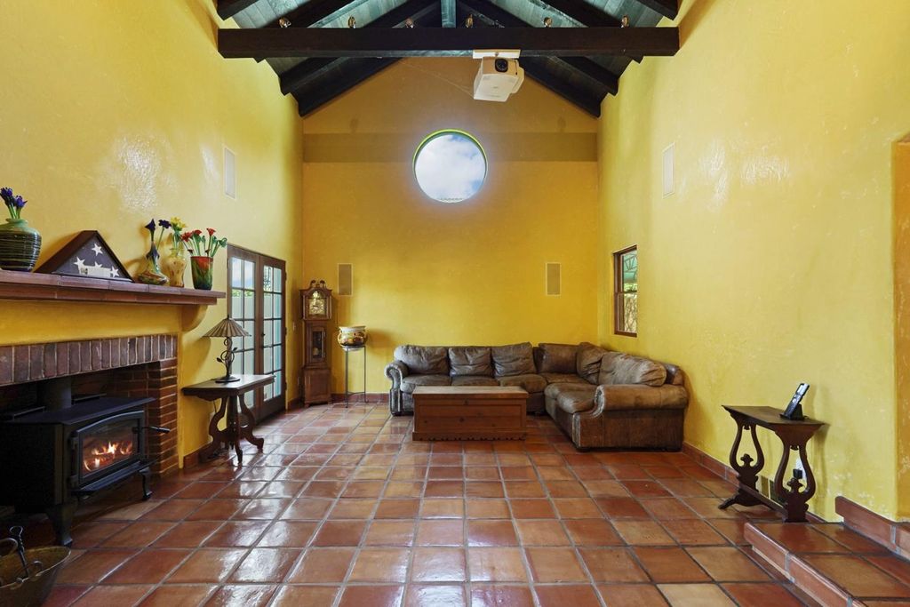 Image 38 of property listing at 115 S Avena Avenue, Lodi, CA 95240