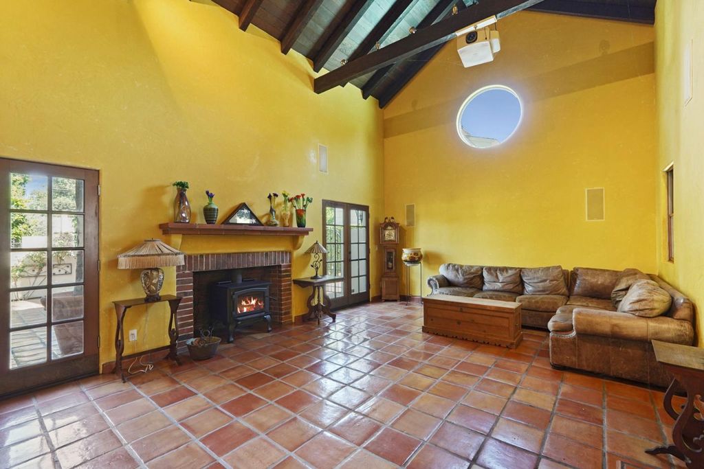 Image 39 of property listing at 115 S Avena Avenue, Lodi, CA 95240