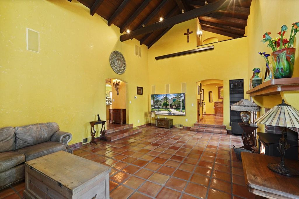 Image 40 of property listing at 115 S Avena Avenue, Lodi, CA 95240