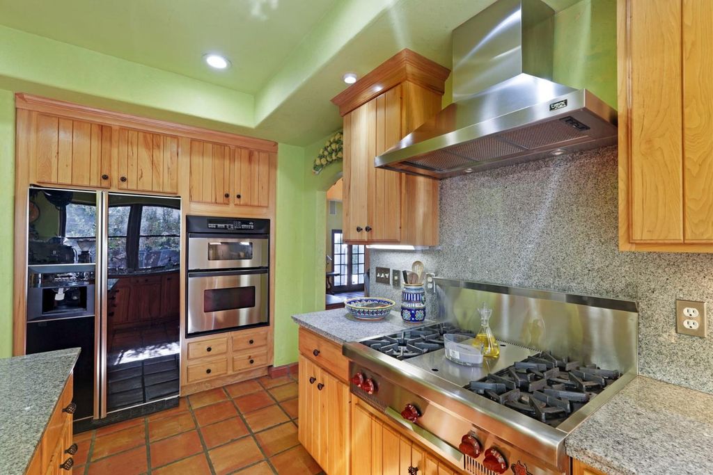 Image 53 of property listing at 115 S Avena Avenue, Lodi, CA 95240