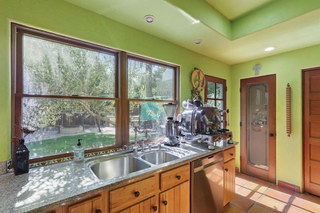 Image 54 of property listing at 115 S Avena Avenue, Lodi, CA 95240