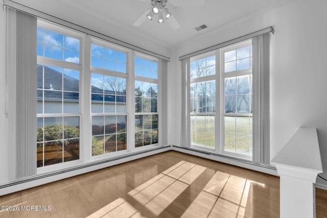 12 Bellflower Drive, Lakewood, NJ 08701