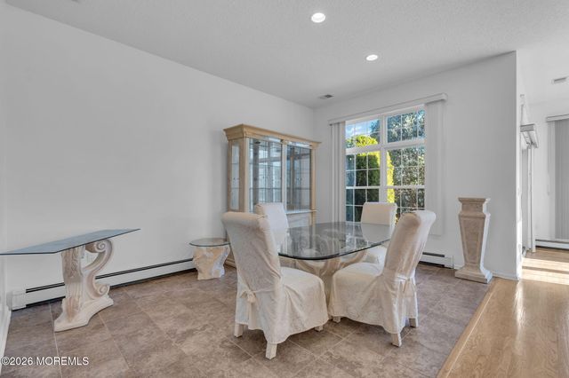 12 Bellflower Drive, Lakewood, NJ 08701