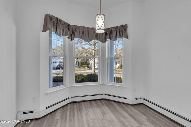 12 Bellflower Drive, Lakewood, NJ 08701