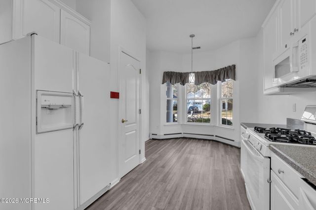 12 Bellflower Drive, Lakewood, NJ 08701