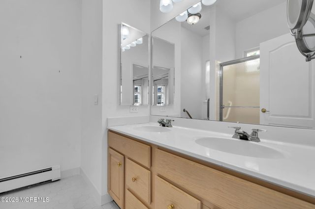 12 Bellflower Drive, Lakewood, NJ 08701