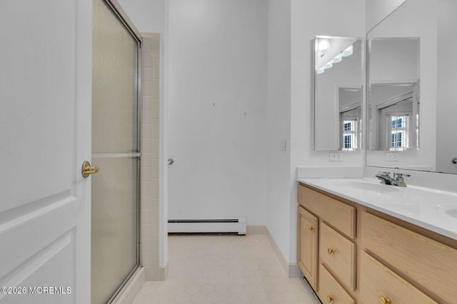 12 Bellflower Drive, Lakewood, NJ 08701