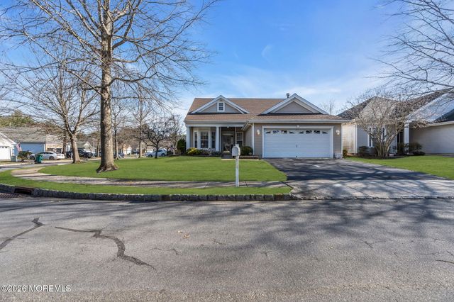 12 Bellflower Drive, Lakewood, NJ 08701