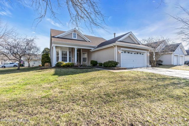 12 Bellflower Drive, Lakewood, NJ 08701