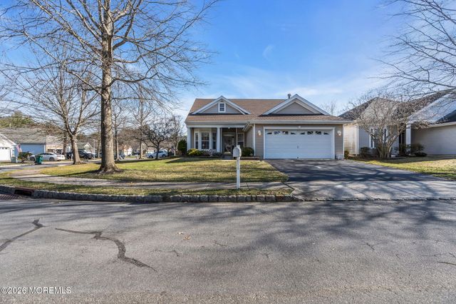 12 Bellflower Drive, Lakewood, NJ 08701