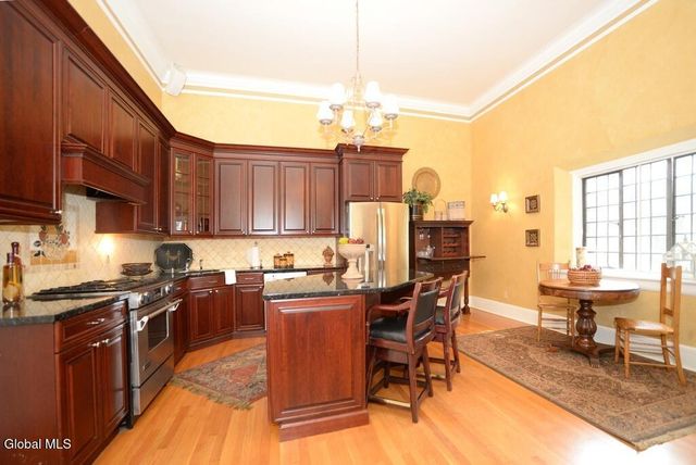 14 Talford Place UNIT 2, Saratoga Springs, NY 12866