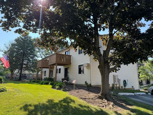 2710 Northcreek Drive 1804, Woodridge, IL 60517