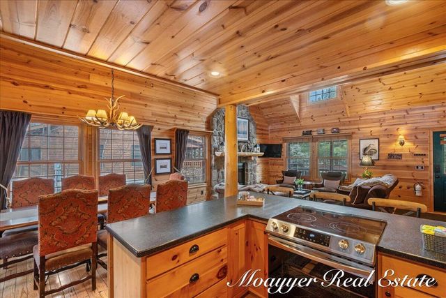 6459 Lilypad Lane, Saugatuck, MI 49453