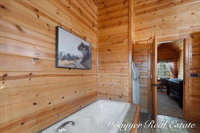 6459 Lilypad Lane, Saugatuck, MI 49453