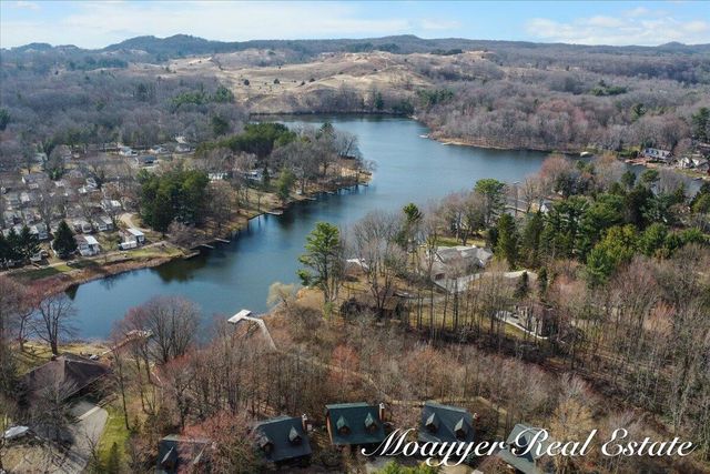 6459 Lilypad Lane, Saugatuck, MI 49453