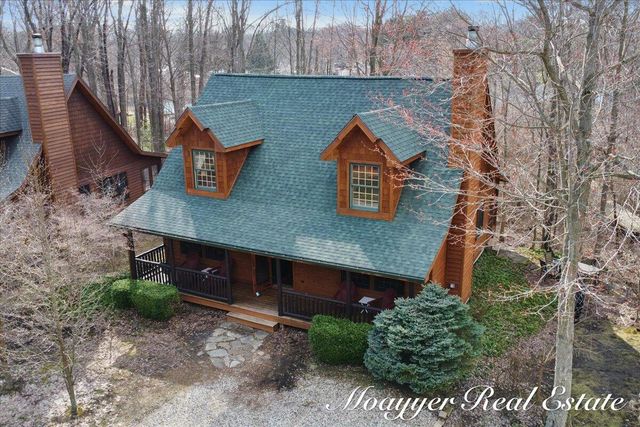 6459 Lilypad Lane, Saugatuck, MI 49453