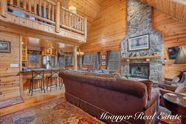 6459 Lilypad Lane, Saugatuck, MI 49453