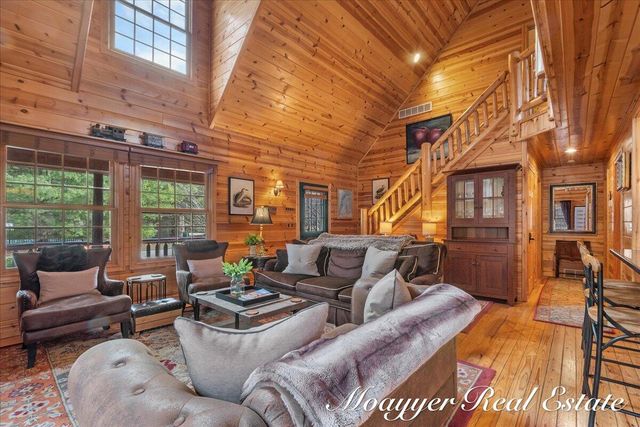 6459 Lilypad Lane, Saugatuck, MI 49453