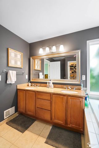 217 Potterstone Drive, Dundee, MI 48131