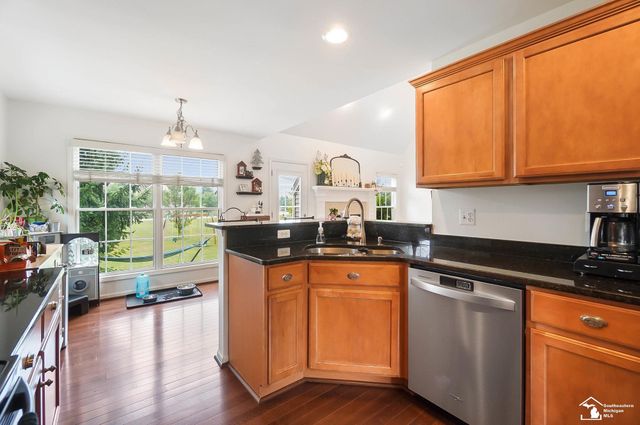 217 Potterstone Drive, Dundee, MI 48131