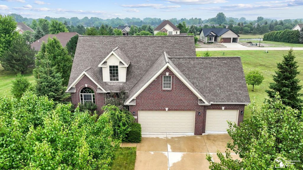 217 Potterstone Drive, Dundee, MI 48131