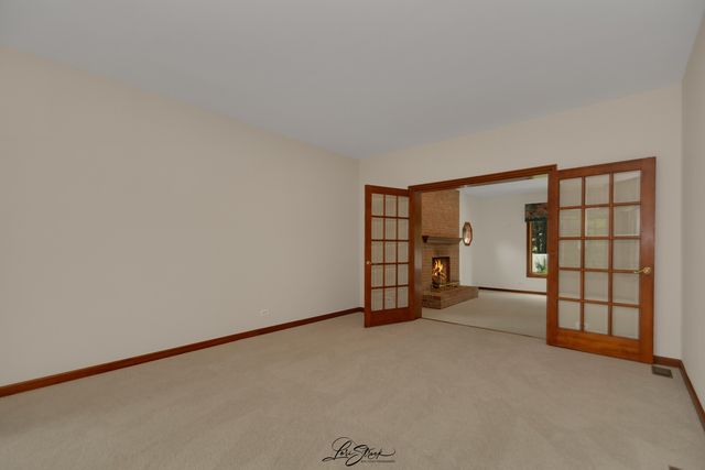 542 W Rosiland Drive, Palatine, IL 60074