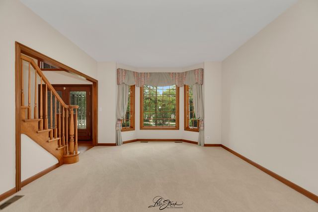542 W Rosiland Drive, Palatine, IL 60074
