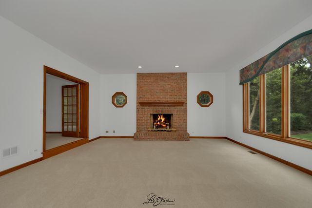 542 W Rosiland Drive, Palatine, IL 60074