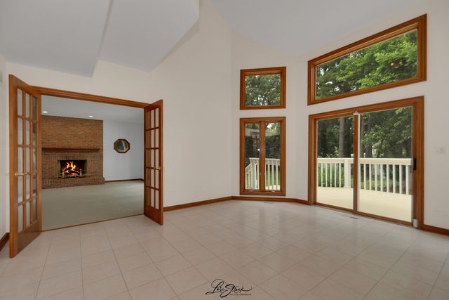 542 W Rosiland Drive, Palatine, IL 60074
