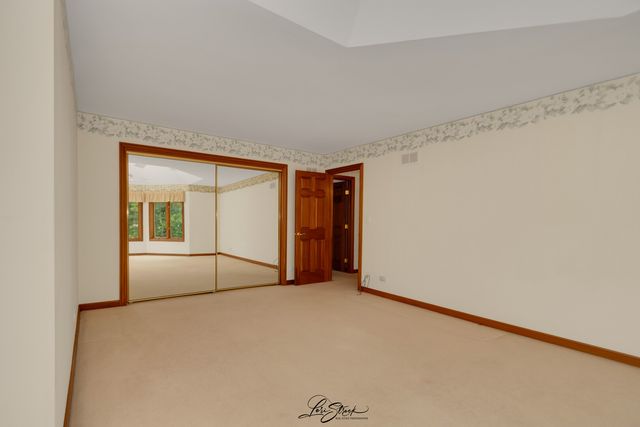 542 W Rosiland Drive, Palatine, IL 60074