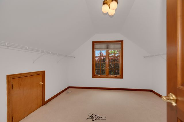 542 W Rosiland Drive, Palatine, IL 60074