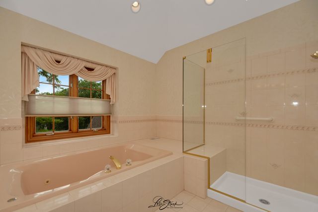 542 W Rosiland Drive, Palatine, IL 60074