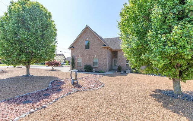 8020 Dave Way, Smyrna, TN 37167
