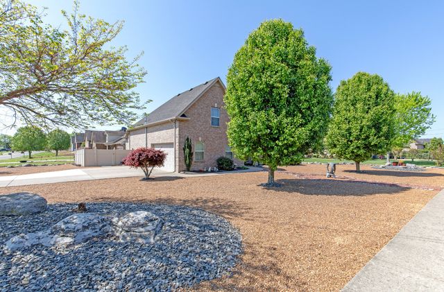 8020 Dave Way, Smyrna, TN 37167