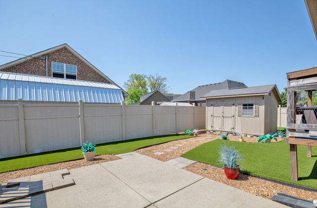 8020 Dave Way, Smyrna, TN 37167