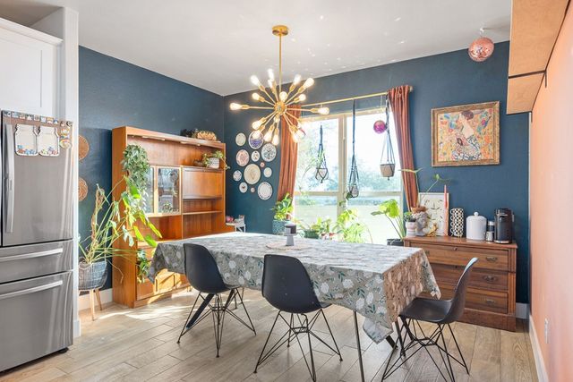 1069 Roanoke Ln, Kerrville, TX 78028