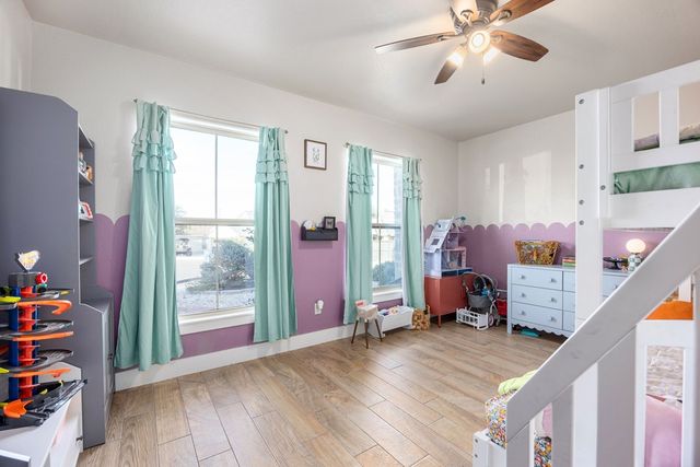 1069 Roanoke Ln, Kerrville, TX 78028