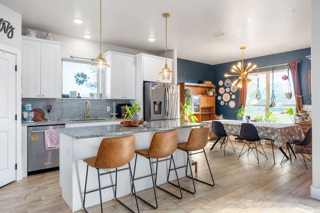 1069 Roanoke Ln, Kerrville, TX 78028