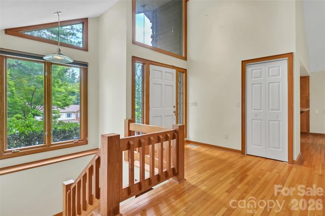 300 Ethan Pond Way, Hendersonville, NC 28791
