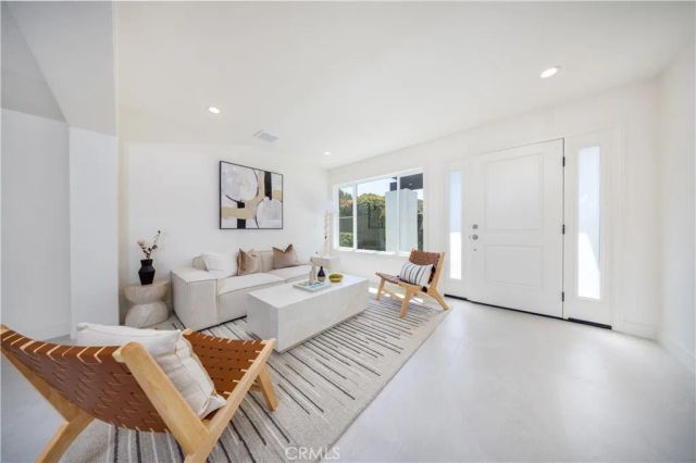 19421 Sierra Lago, Irvine, CA 92603