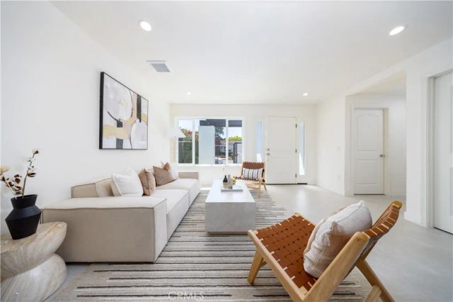 19421 Sierra Lago, Irvine, CA 92603
