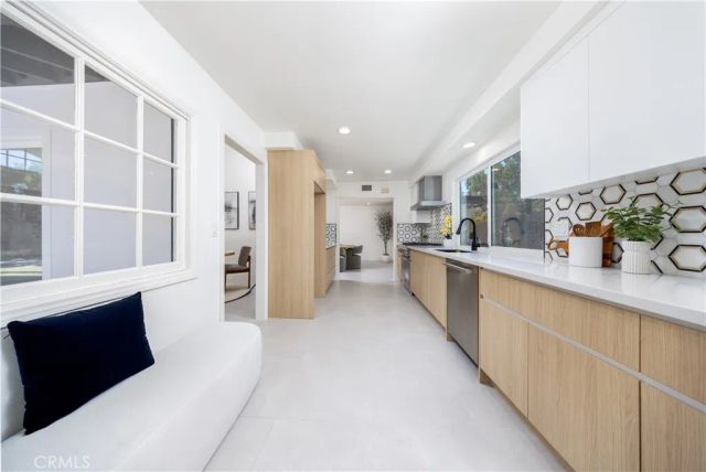 19421 Sierra Lago, Irvine, CA 92603