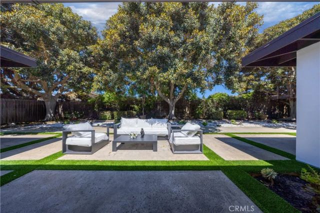 19421 Sierra Lago, Irvine, CA 92603